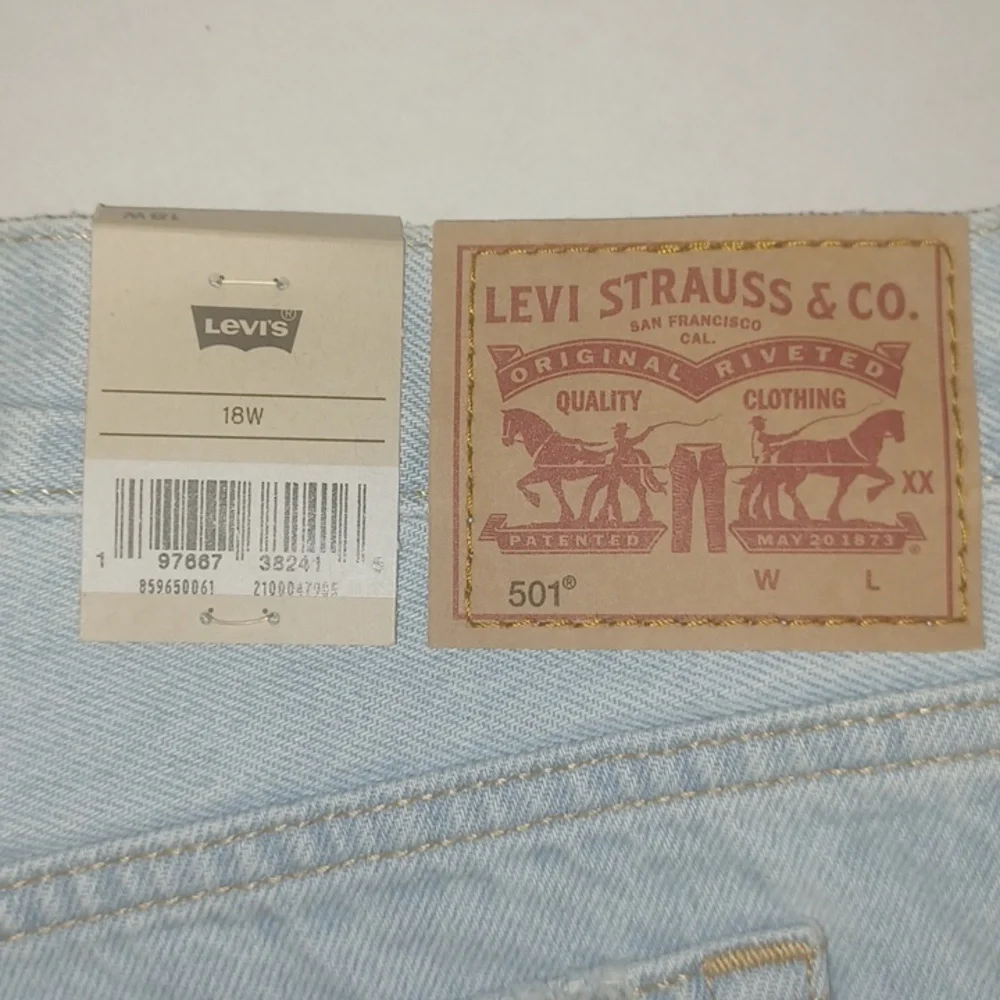 Levi's 501 Button-Fly Shorts Size-18W NWT - Picture 4 of 5